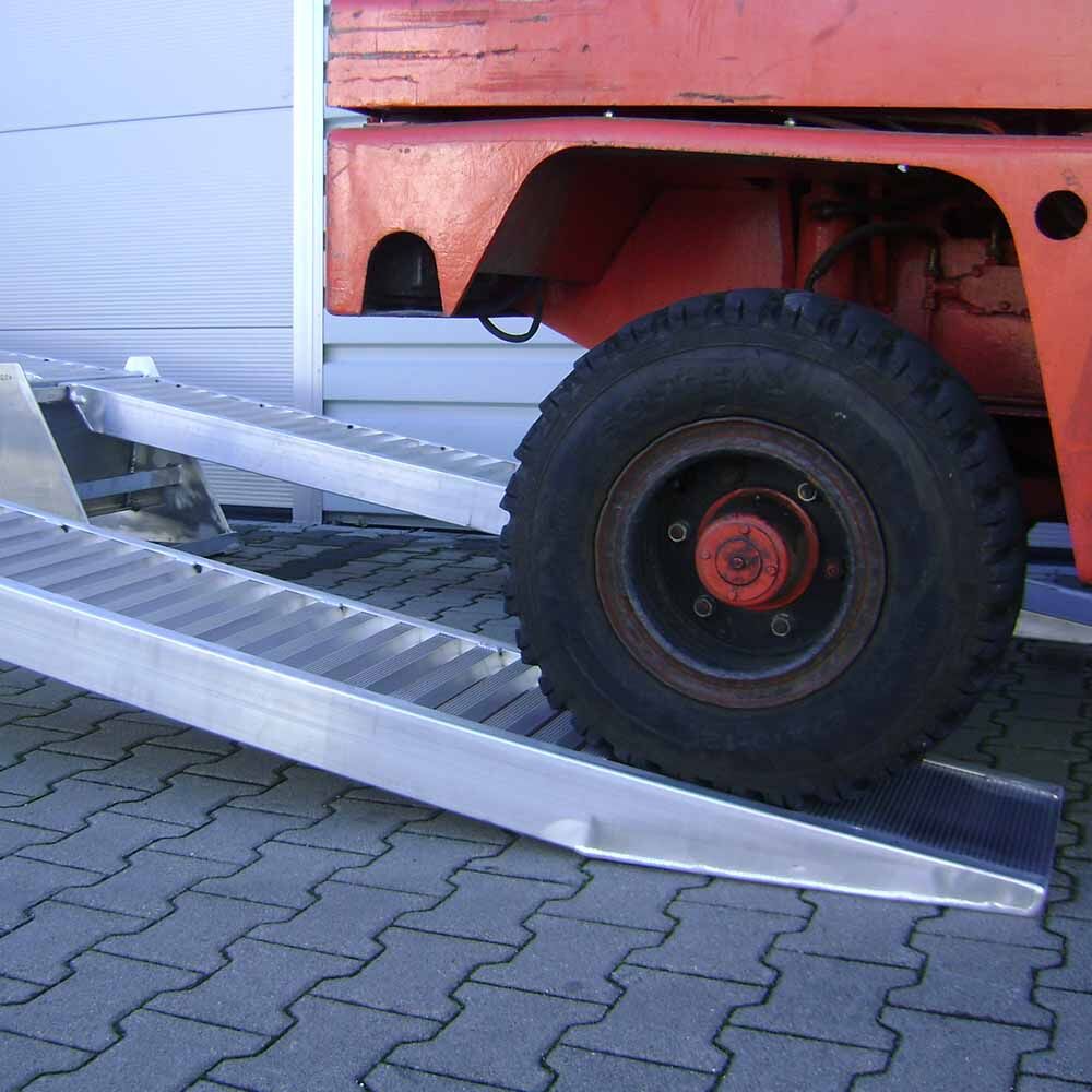 FGS loading ramp for trucks and trailers - type VSF